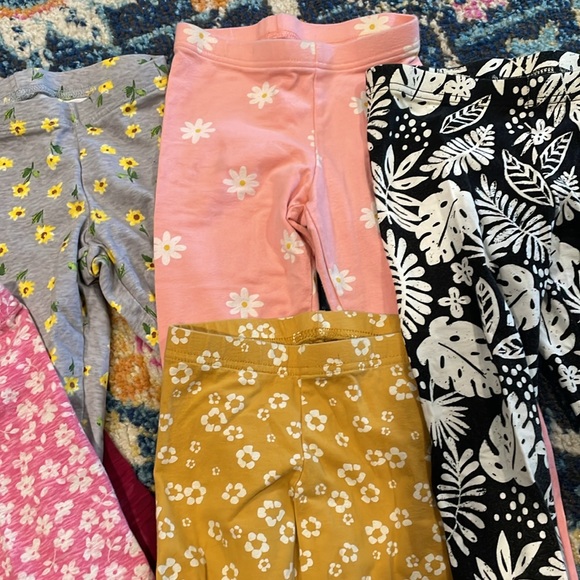 Seven pairs of leggings bundle - Picture 5 of 5